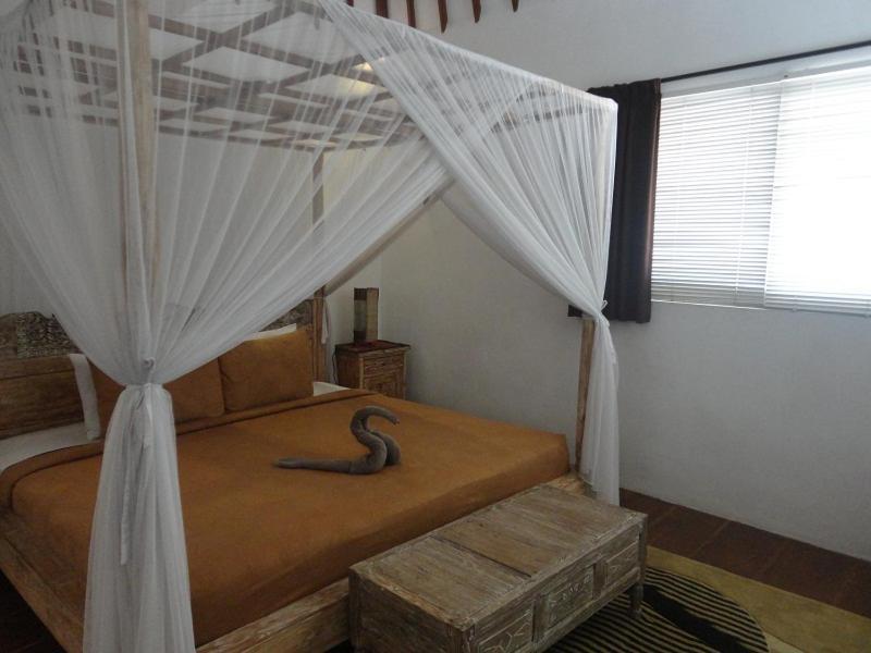 Mahalini Villa *